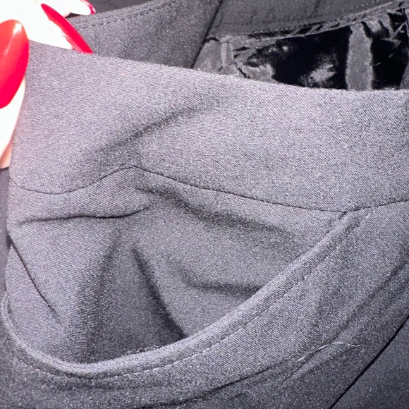 NWT Chaus Women’s Black Size 10 Pencil Skirt Originally $59 With Pockets - Picture 7 of 7